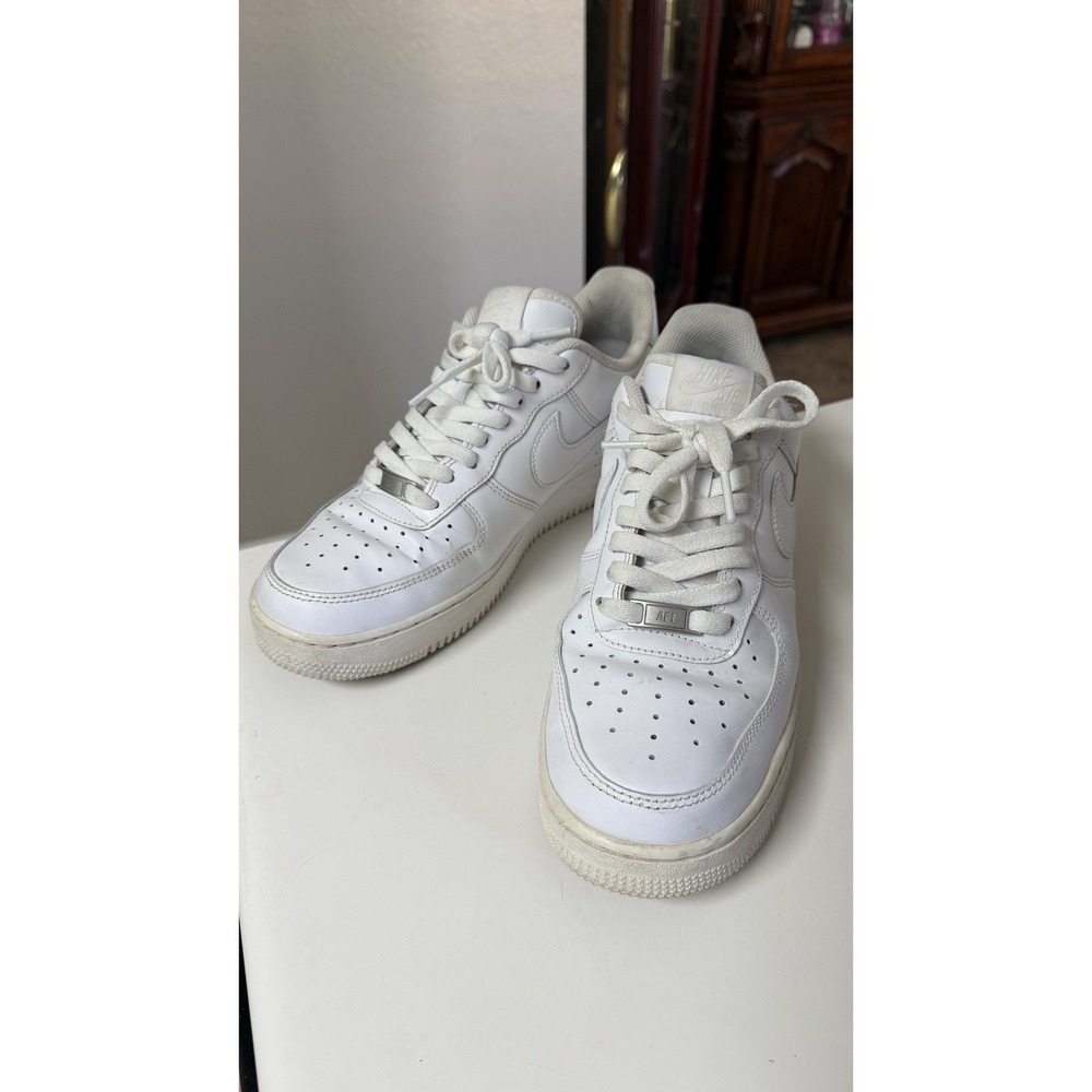 Nike Air Force 1 Low 07 Triple White AF1 CW2288-111 Men's Size 9 Sneakers